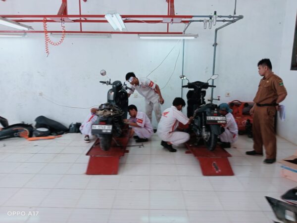 JASA SERVIS SEPEDA MOTOR - Gambar 2